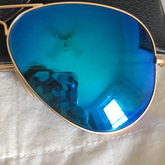 Ray-ban Aviators gold frame blue flash lenses - Picture 4 of 5